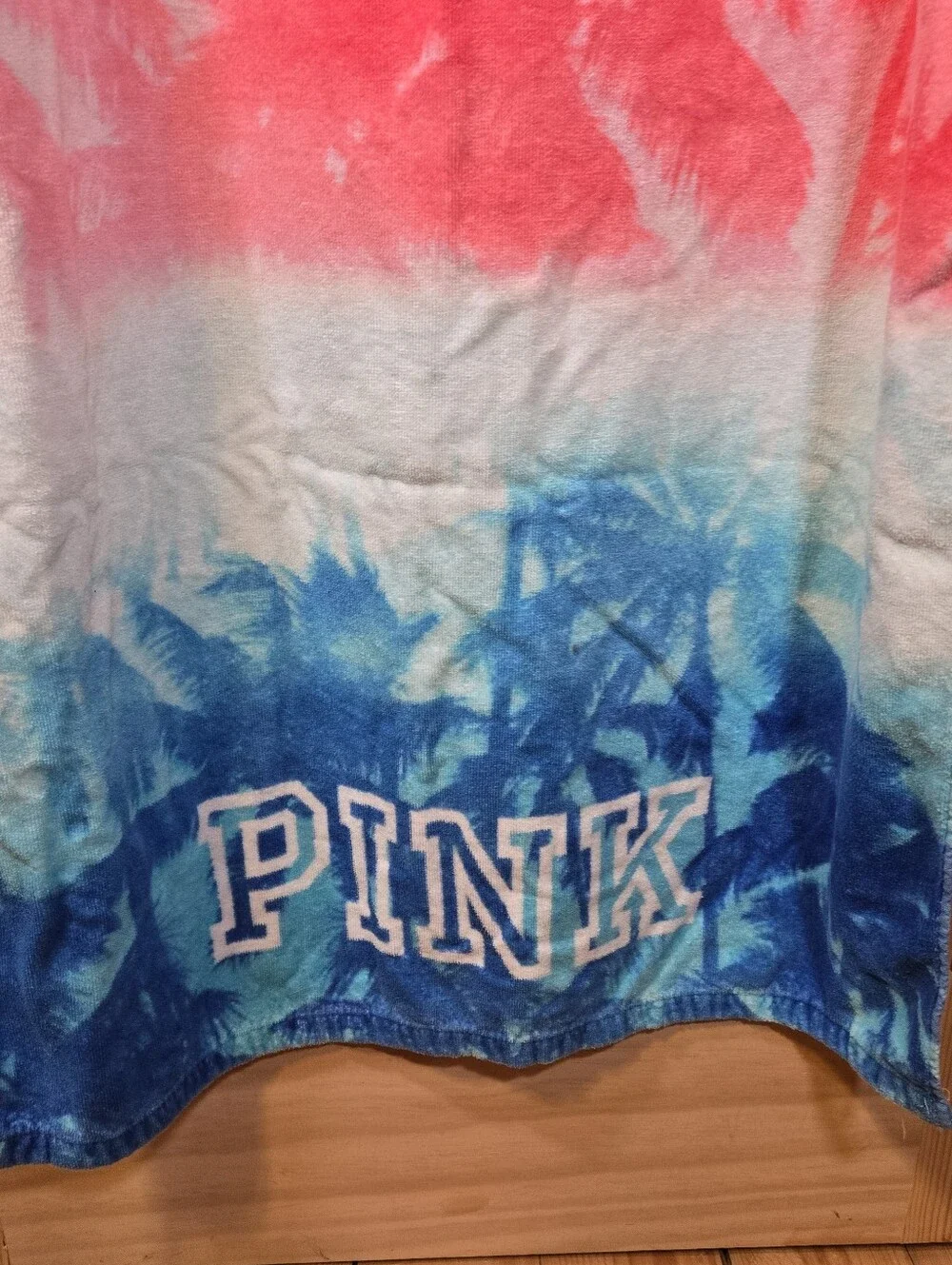 Victoria's Secret Pink Beach Towel Ombre Palm Tree Blue Pink White Cotton 58x28